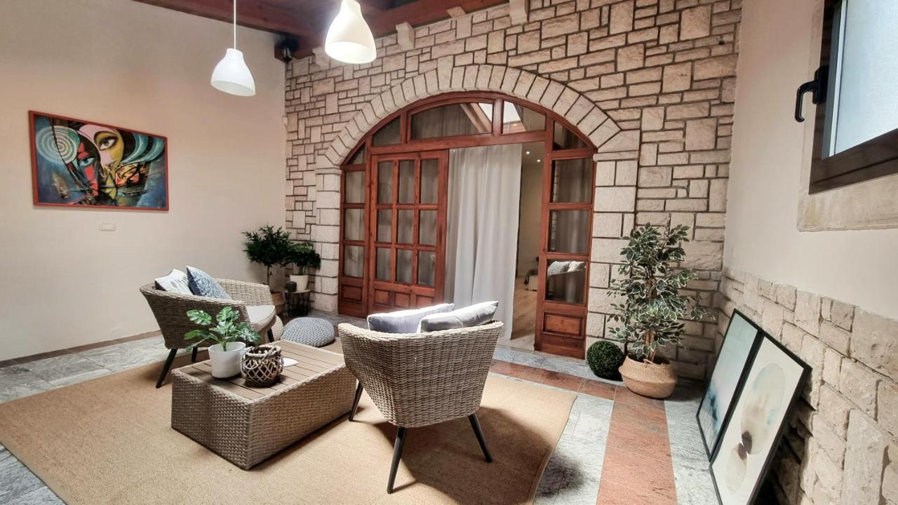 Luxe Studio Mr.M 2 Pula Bagian luar foto